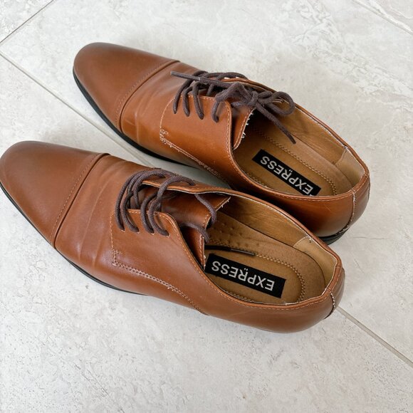 99% NEW EXPRESS SHOES, MENS SIZE 10 - Picture 7 of 7